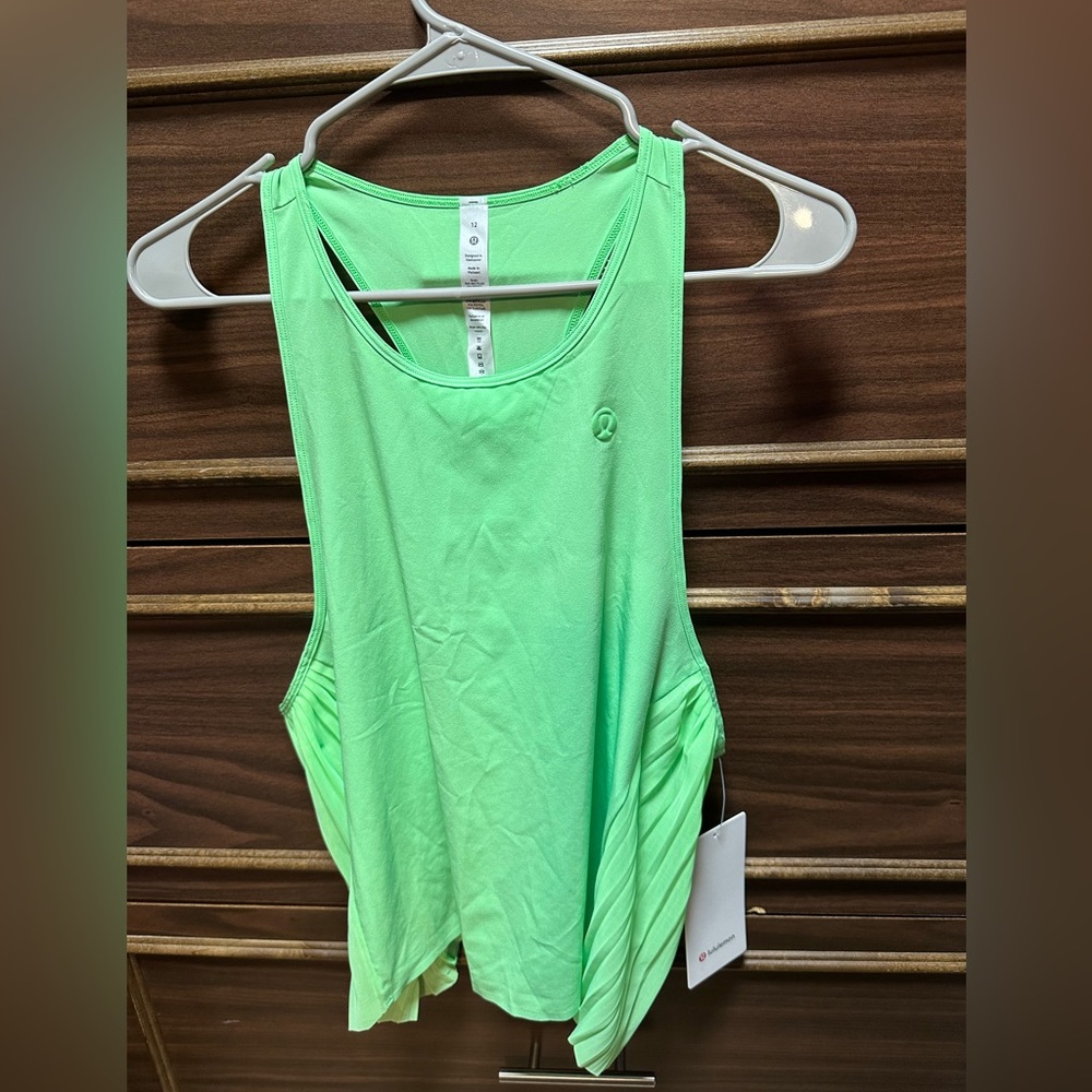 NWT Lululemon Side Pleats Tennis Tank Size 12